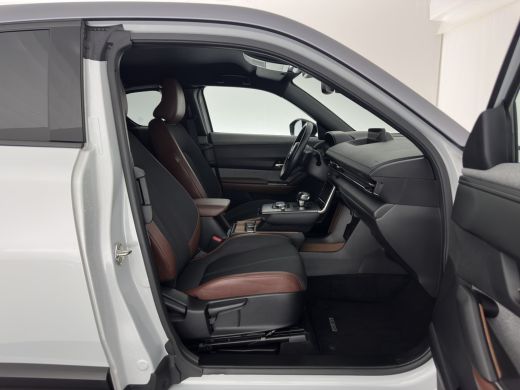 Mazda MX-30 e-SkyActiv 145 First Edition 36 kWh (INCL-BTW) Aut.*LEATHER-MICROFIBRE | FULL-LED | NAVI-FULLMAP ... ActivLease financial lease