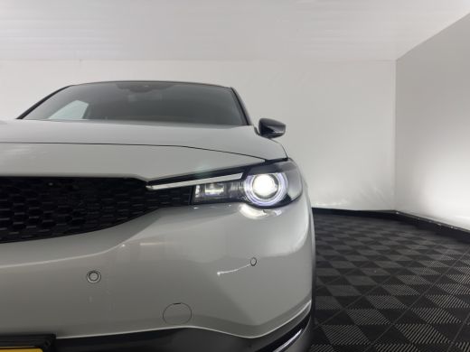 Mazda MX-30 e-SkyActiv 145 First Edition 36 kWh (INCL-BTW) Aut.*LEATHER-MICROFIBRE | FULL-LED | NAVI-FULLMAP ... ActivLease financial lease