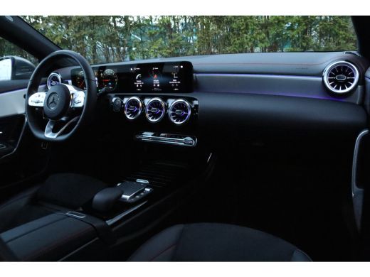 Mercedes-Benz CLA 250 e AMG Line | Cruise Control | Stoelverwarming | Camera | Sfeerverlichting | Navi | Dealer ond... ActivLease financial lease