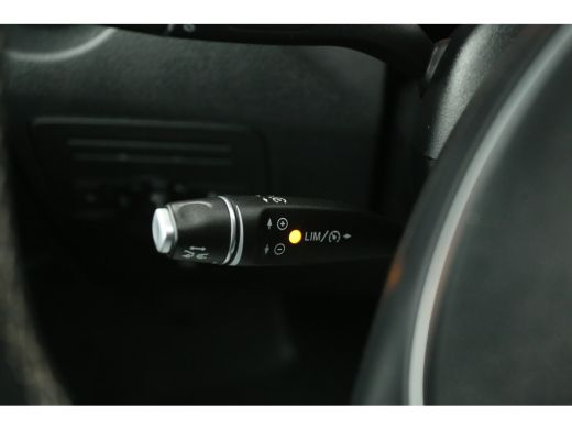 Mercedes-Benz Vito 114 CDI Lang | Aut. | Airco | Camera | Adap. Cruise | 3-Zits | Trekh. | Stoelverw. | Carplay ActivLease financial lease