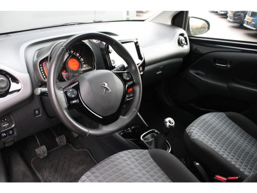 Peugeot 108 1.0 e-VTi Allure | Navi by app | Climate control | Camera | LED | Mistlampen | Lichtmetaal | ActivLease financial lease