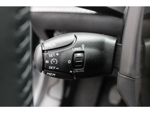 Peugeot 208 1.2 PureTech 100 Style | Navi by app | Parkeersensoren | Apple carplay | LED | Nieuw model | ActivLease financial lease