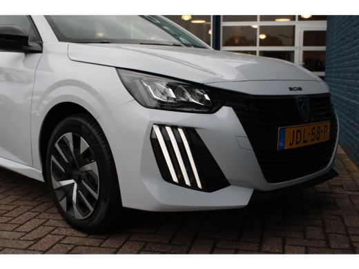 Peugeot 208 1.2 PureTech 100 Style | Navi by app | Parkeersensoren | Apple carplay | LED | Nieuw model | ActivLease financial lease