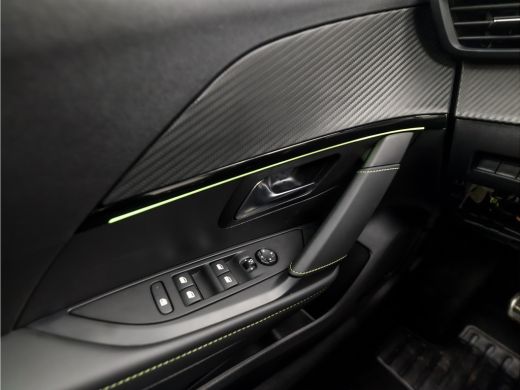 Peugeot 208 1.2 PureTech GT-Line Sport (APPLE CARPLAY, GROOT NAVI, 360 CAMERA, LEDER, SPORTSTOELEN, GETINT GL... ActivLease financial lease