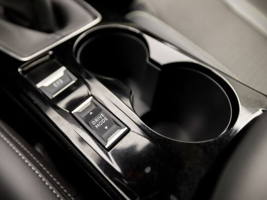 Peugeot 208 1.2 PureTech GT-Line Sport (APPLE CARPLAY, GROOT NAVI, 360 CAMERA, LEDER, SPORTSTOELEN, GETINT GL... ActivLease financial lease