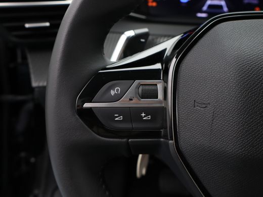 Peugeot 208 Hybrid 100 e-DCS6 Allure | Apple Carplay/Android Auto|telefoonintegratie premium | Armsteun voor ... ActivLease financial lease