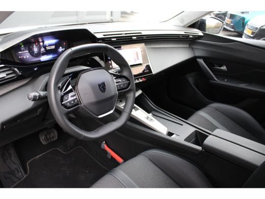 Peugeot 308 SW 1.2 PureTech Allure | Automaat | Navigatie | Camera | Trekhaak | All season | 1.400kg Trekgewi... ActivLease financial lease