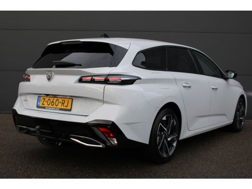 Peugeot 308 SW 1.2 PureTech Allure | Automaat | Navigatie | Camera | Trekhaak | All season | 1.400kg Trekgewi... ActivLease financial lease