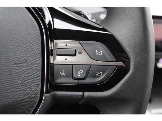 Peugeot 308 SW 1.2 PureTech Allure | Automaat | Navigatie | Camera | Trekhaak | All season | 1.400kg Trekgewi... ActivLease financial lease