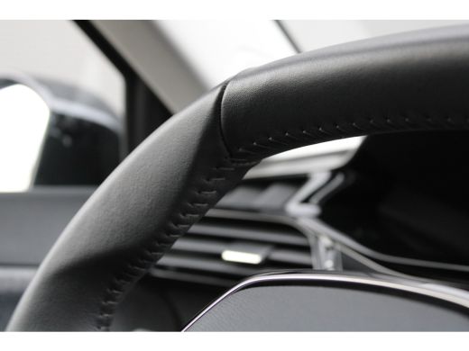 Peugeot 308 SW 1.2 PureTech Allure | Automaat | Navigatie | Camera | Trekhaak | All season | 1.400kg Trekgewi... ActivLease financial lease