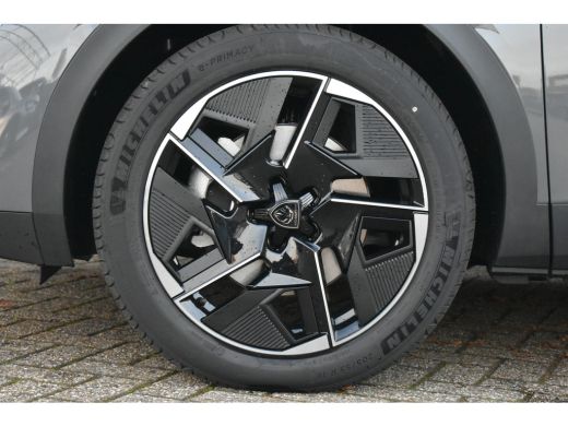 Peugeot 408 1.6 HYbrid Allure Pack 225 EAT8 DEMO-DEAL! | 360 Camera | Drive Assist | 7,4kW Boordlader | AGR-C... ActivLease financial lease