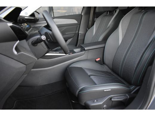 Peugeot 408 1.6 HYbrid Allure Pack 225 EAT8 DEMO-DEAL! | 360 Camera | Drive Assist | 7,4kW Boordlader | AGR-C... ActivLease financial lease