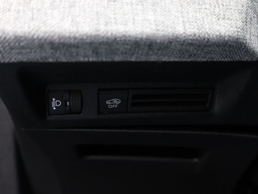 Peugeot 5008 1.2 Hybrid 136 Allure | 2 stoelen op derde rij | Achteruitrijcamera | Apple Carplay/Android Auto|... ActivLease financial lease