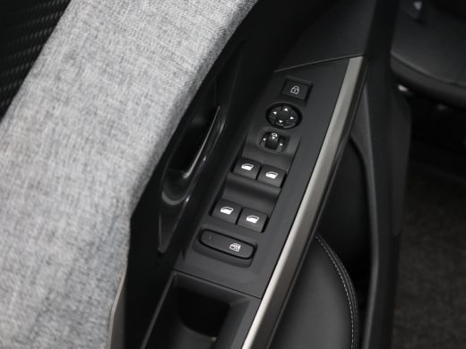 Peugeot 5008 1.2 Hybrid 136 Allure | 2 stoelen op derde rij | Achteruitrijcamera | Apple Carplay/Android Auto|... ActivLease financial lease