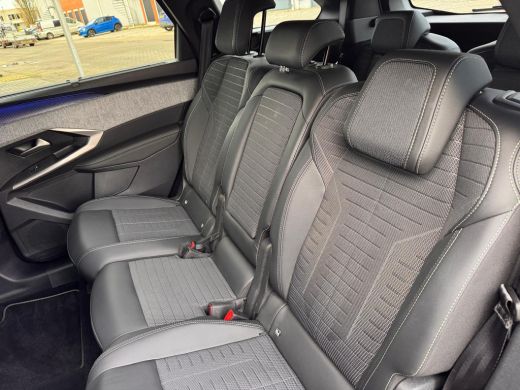 Peugeot 5008 1.2 Hybrid 145 GT Automaat | Camera | Navigatie | 7-Zitter | Keyless | Sfeerverlichting | DAB | |... ActivLease financial lease