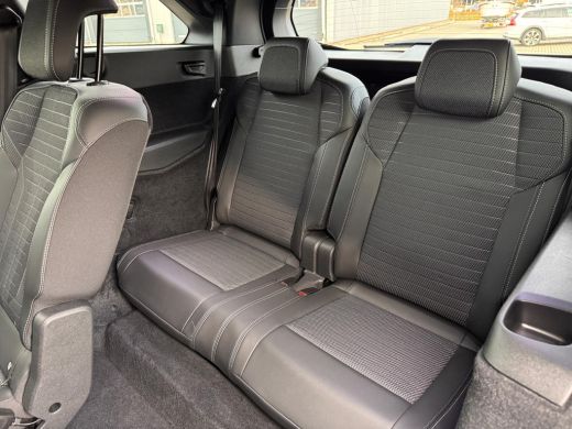 Peugeot 5008 1.2 Hybrid 145 GT Automaat | Camera | Navigatie | 7-Zitter | Keyless | Sfeerverlichting | DAB | |... ActivLease financial lease