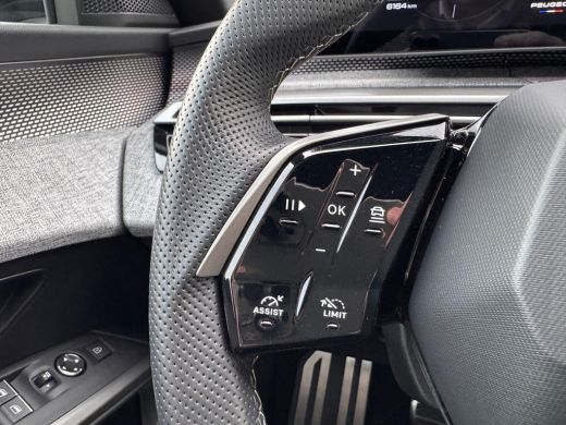 Peugeot 5008 1.2 Hybrid 145 GT Automaat | Camera | Navigatie | 7-Zitter | Keyless | Sfeerverlichting | DAB | |... ActivLease financial lease