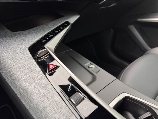 Peugeot 5008 1.2 Hybrid 145 GT Automaat | Camera | Navigatie | 7-Zitter | Keyless | Sfeerverlichting | DAB | |... ActivLease financial lease