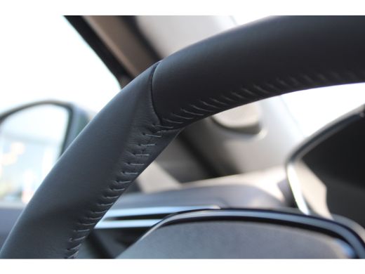 Peugeot e-2008 EV Allure Avantage 54 kWh ActivLease financial lease