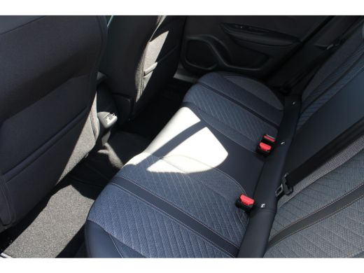 Peugeot e-2008 EV Allure Avantage 54 kWh ActivLease financial lease