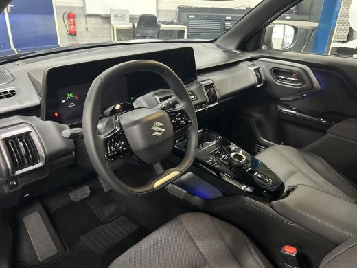 Suzuki e Vitara Select 49 kWh **CELESTIAL BLUE/ NIEUWE AUTO** ActivLease financial lease