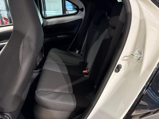 Toyota Aygo Hybrid 115 GR Sport **NIEUWE AUTO/ DIRECT LEVERBAAR** ActivLease financial lease