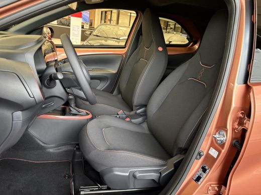 Toyota Aygo Hybrid 115 pulse **NIEUWE KLEUR CINNAMON/ NIEUWE AUTO/ DIRECT LEVERBAAR** ActivLease financial lease