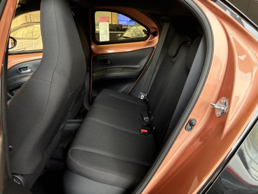 Toyota Aygo Hybrid 115 pulse **NIEUWE KLEUR CINNAMON/ NIEUWE AUTO/ DIRECT LEVERBAAR** ActivLease financial lease