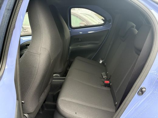 Toyota Aygo Hybrid 115 pulse **NIEUWE KLEUR LAVENDER/ EASY PACK/ NIEUWE AUTO/ DIRECT LEVERBAAR** ActivLease financial lease