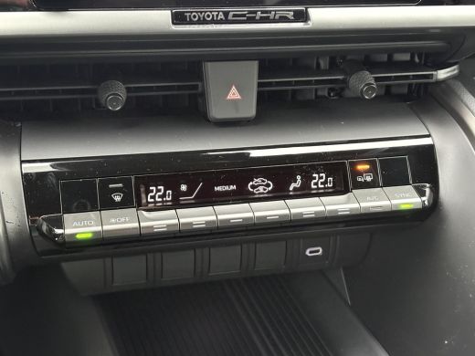 Toyota C-HR 1.8 Hybrid 140 Dynamic **DARK BLUE MICA/ NIEUWE AUTO/ DIRECT LEVERBAAR** ActivLease financial lease