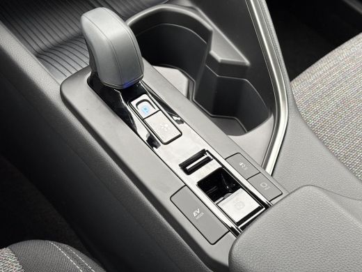 Toyota C-HR 1.8 Hybrid 140 Dynamic **DARK BLUE MICA/ NIEUWE AUTO/ DIRECT LEVERBAAR** ActivLease financial lease