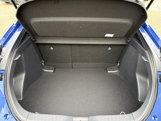 Toyota C-HR 1.8 Hybrid 140 Dynamic **DARK BLUE MICA/ NIEUWE AUTO/ DIRECT LEVERBAAR** ActivLease financial lease