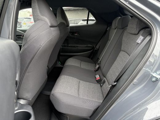 Toyota C-HR 2.0 Plug-in Hybrid 220 Dynamic **STORM GREY/ NIEUWE AUTO/ DIRECT LEVERBAAR** ActivLease financial lease