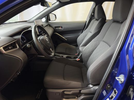 Toyota Corolla Cross 12/2024 HYBRID 140 STYLE LED KEYLESS CARPLAY NAVI CAMERA STOEL/STUUR VERW. ELEK.KLEP ADAP CRUISE ... ActivLease financial lease