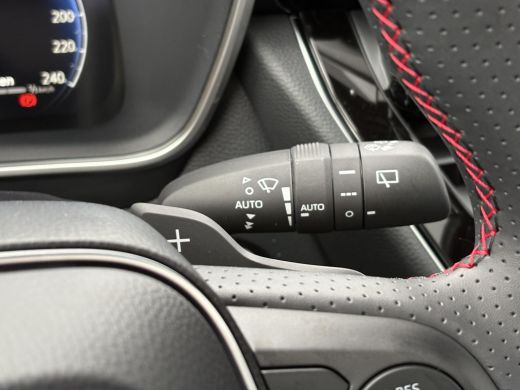 Toyota Corolla Hybrid 180 GR Sport **GR SPORT PLUS PACK/ NIEUWE AUTO/ DIRECT LEVERBAAR** ActivLease financial lease