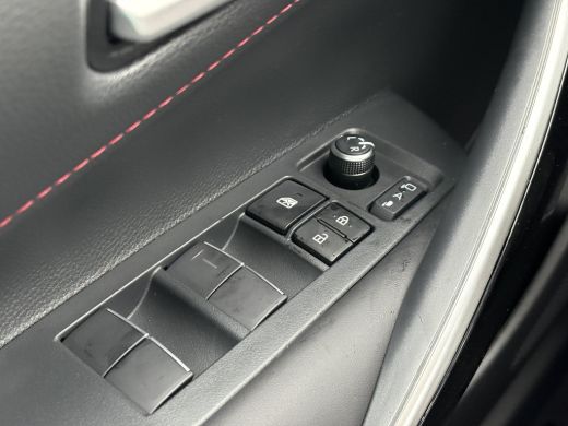 Toyota Corolla Hybrid 180 GR Sport **GR SPORT PLUS PACK/ NIEUWE AUTO/ DIRECT LEVERBAAR** ActivLease financial lease