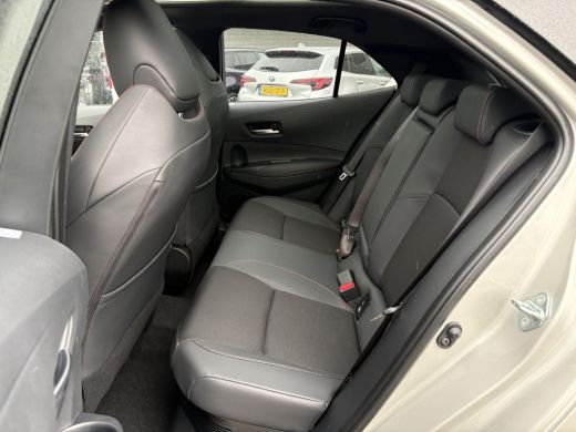 Toyota Corolla Hybrid 180 GR Sport **GR SPORT PLUS PACK/ NIEUWE AUTO/ DIRECT LEVERBAAR** ActivLease financial lease