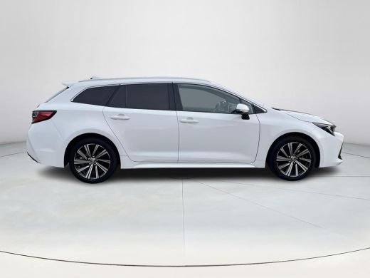 Toyota Corolla Touring Sports 1.8 Hybrid Business Plus | Navigatie | Stoelverwarming | Keyless entry | 17 inch LM-velgen | ActivLease financial lease