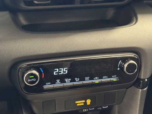 Toyota Yaris 1.5 Hybrid 115 Comfort **NIEUWE AUTO/ DIRECT LEVERBAAR** ActivLease financial lease