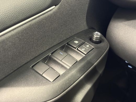 Toyota Yaris 1.5 Hybrid 115 Comfort **NIEUWE AUTO/ DIRECT LEVERBAAR** ActivLease financial lease