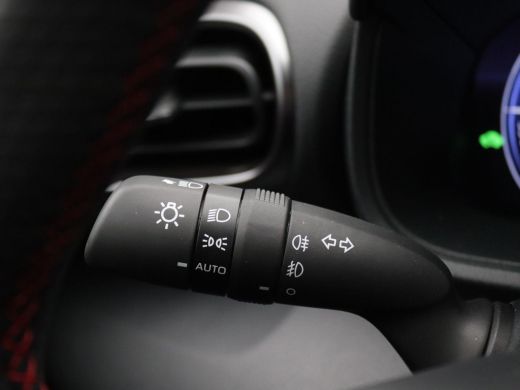 Toyota Yaris Cross 1.5 Hybrid GR Sport 130PK Aut. 18" LM Velgen, Elektr. Achterklep, Keyless, Achteruitrijcamera, Na... ActivLease financial lease