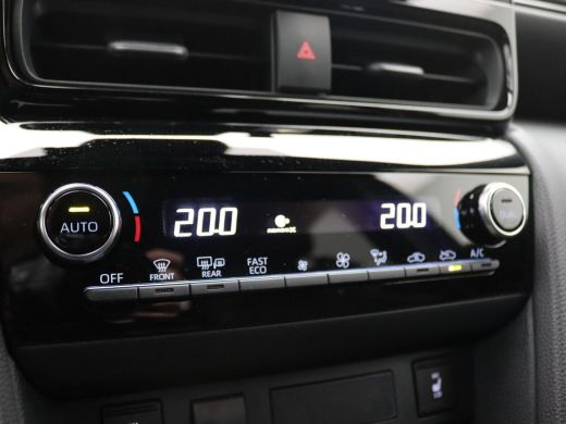 Toyota Yaris Cross 1.5 Hybrid GR Sport 130PK Aut. 18" LM Velgen, Elektr. Achterklep, Keyless, Achteruitrijcamera, Na... ActivLease financial lease