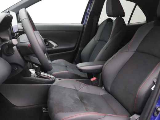 Toyota Yaris Cross 1.5 Hybrid GR Sport 130PK Aut. 18" LM Velgen, Elektr. Achterklep, Keyless, Achteruitrijcamera, Na... ActivLease financial lease