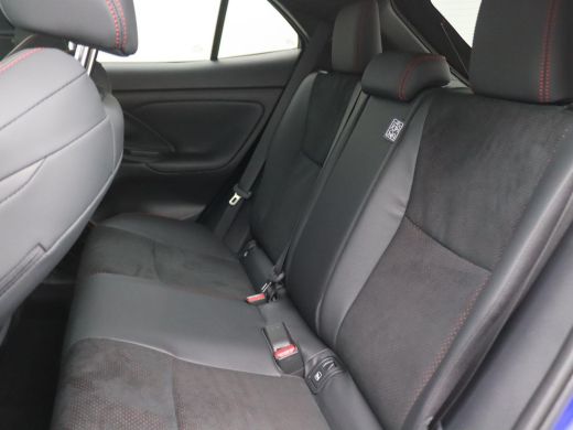 Toyota Yaris Cross 1.5 Hybrid GR Sport 130PK Aut. 18" LM Velgen, Elektr. Achterklep, Keyless, Achteruitrijcamera, Na... ActivLease financial lease