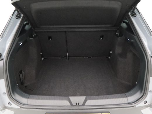 Volkswagen ID.4 204 Pk Business 77 kWh | Navigatie | CarPlay | Lane Assist | Keyless | Parkeersensoren voor en ac... ActivLease financial lease