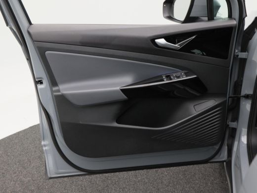 Volkswagen ID.4 204 Pk Business 77 kWh | Navigatie | CarPlay | Lane Assist | Keyless | Parkeersensoren voor en ac... ActivLease financial lease