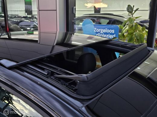 Volkswagen Taigo 1.0 TSI R-Line Business Panorama/Black Style ActivLease financial lease