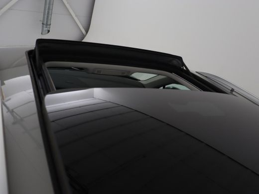 Volkswagen Tiguan 1.4 TSI R Line | 1e eigenaar | Panoramadak | Trekhaak | Stoelverwarming | Keyless | 19'' | Massag... ActivLease financial lease