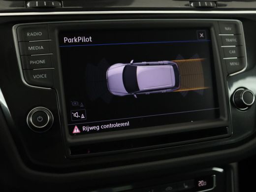 Volkswagen Tiguan 1.4 TSI R Line | 1e eigenaar | Panoramadak | Trekhaak | Stoelverwarming | Keyless | 19'' | Massag... ActivLease financial lease