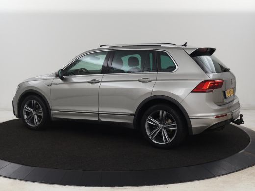 Volkswagen Tiguan 1.4 TSI R Line | 1e eigenaar | Panoramadak | Trekhaak | Stoelverwarming | Keyless | 19'' | Massag... ActivLease financial lease